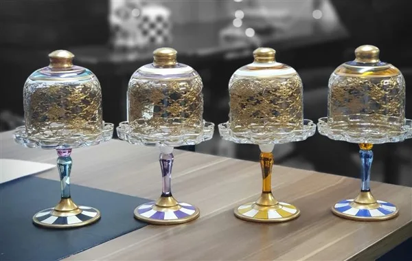 Şekerlik Kapaklı El Boyama Gerçek Altın 4'lü