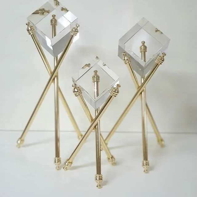Üçlü Obje Kristal Metal Ayak